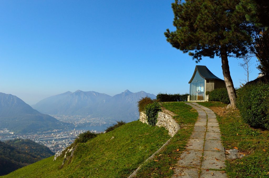 Szlak z Lecco na Monte Resegone, kapliczka