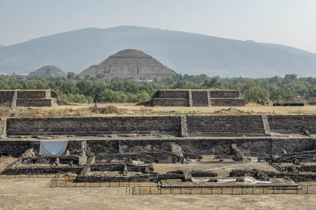 Meksyk - wakacje na własną rękę. Jak zorganizować wyjazd i o czym pamiętać? teotihuacan meksyk na wlasna reke
