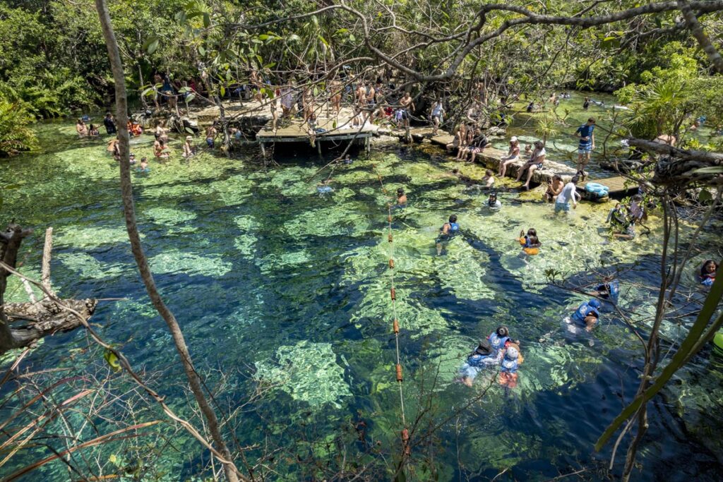 Meksyk - wakacje na własną rękę. Jak zorganizować wyjazd i o czym pamiętać? wakacje w meksyku na wlasna reke cenote azul