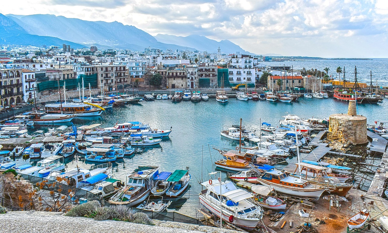 Cypr - pomysł na słoneczne wakacje nie tylko latem. 1 Cypr - pomysł na słoneczne wakacje nie tylko latem. kyrenia