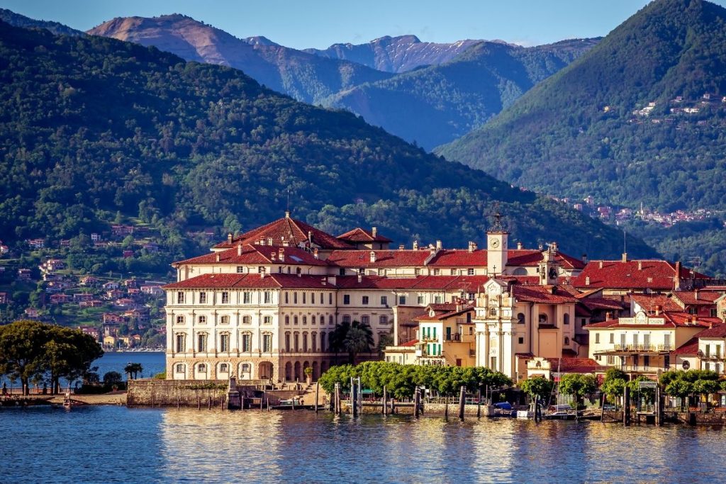 Gdzie do Włoch na wakacje? 15 najlepszych regionów stresa maggiore