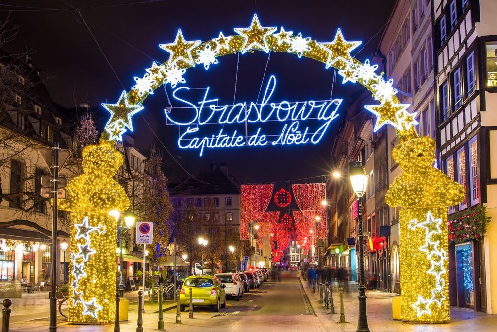 Najpiękniejsze jarmarki Bożonarodzeniowe w Europie. Gdzie warto pojechać? jarmarki bozonarodzeniowe w europie francja strasbourg 1