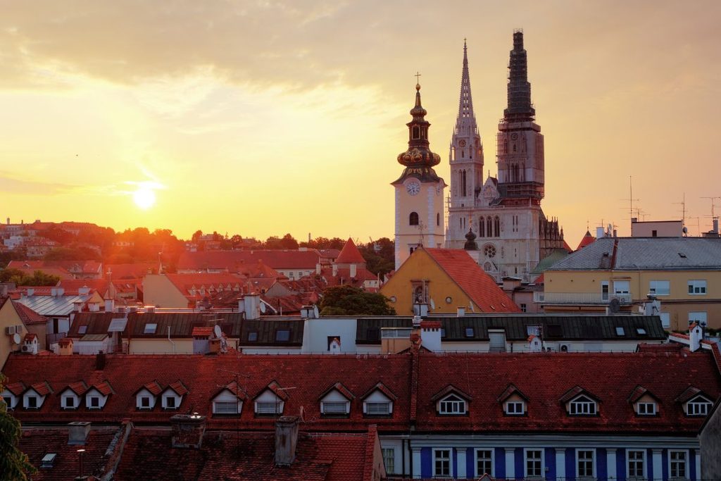 Najpiękniejsze jarmarki Bożonarodzeniowe w Europie. Gdzie warto pojechać? najpiekniejsze jarmarki bozonarodzeniowe w europie zagrzeb 3