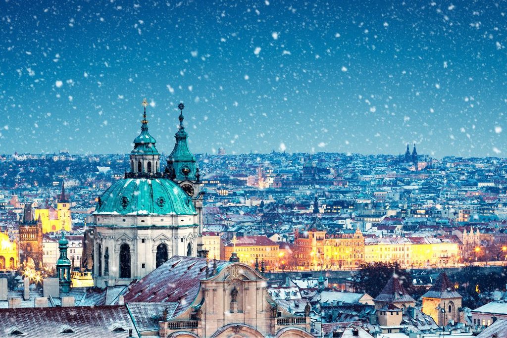 Najpiękniejsze jarmarki Bożonarodzeniowe w Europie. Gdzie warto pojechać? praga jarmark bozonarodzeniowy 3