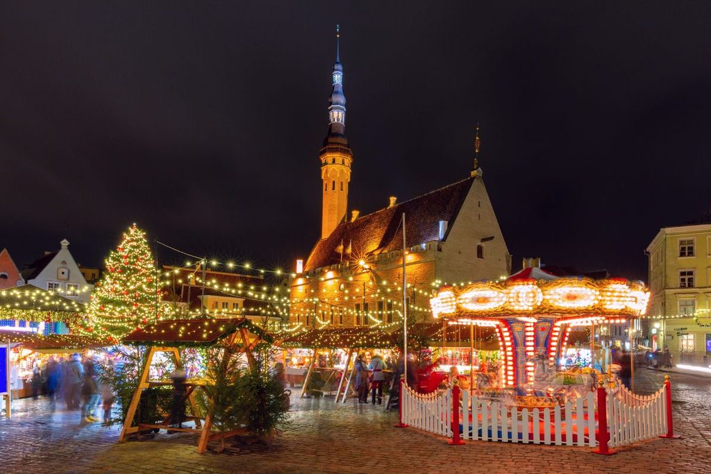 Najpiękniejsze jarmarki Bożonarodzeniowe w Europie. Gdzie warto pojechać? tallinn najpiekniejsze jarmarki bozonarodzeniowe europa 3